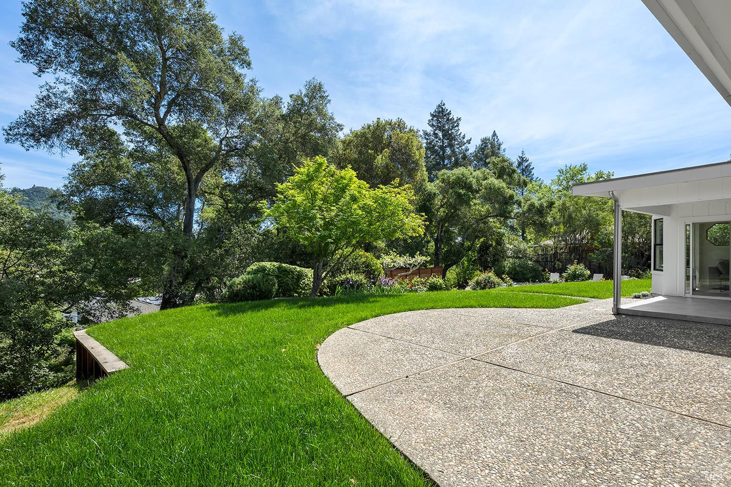 716 University Street