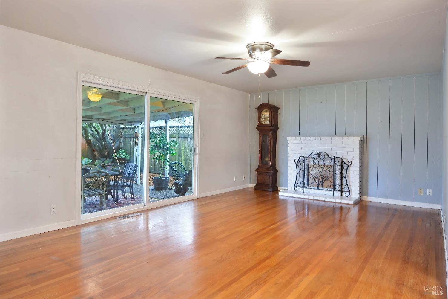 1614 Glenbrook Drive