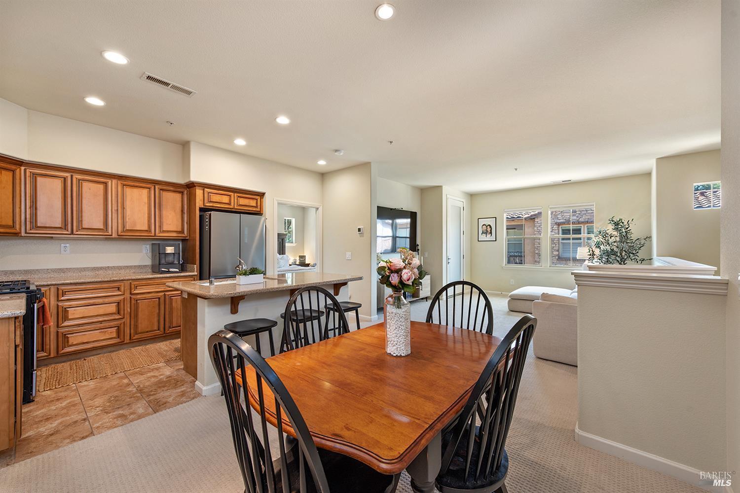 180 Healdsburg Avenue Unit: #B