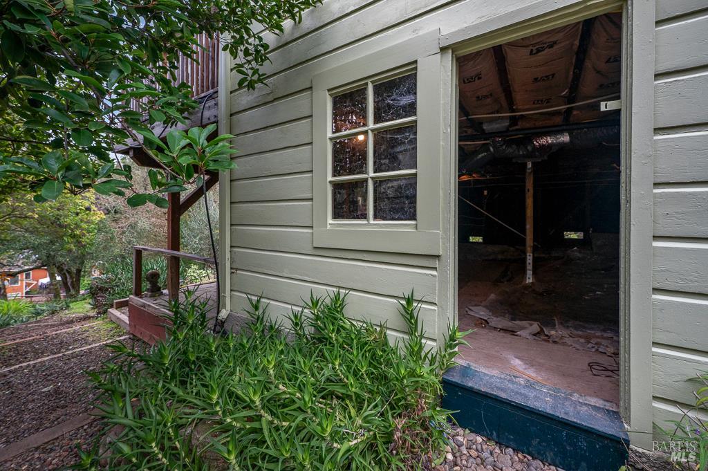 17323 Hillside Avenue