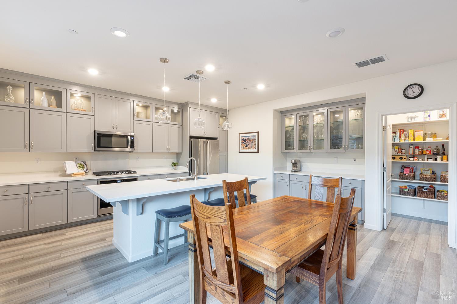 5839 Kittyhawk Place