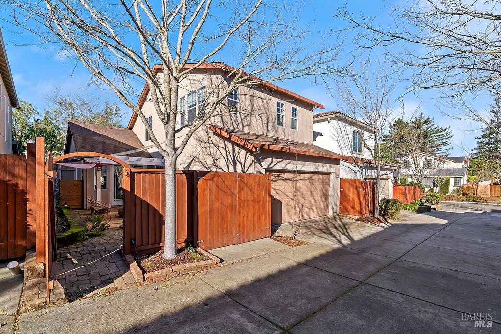 2148 Nectarine Drive