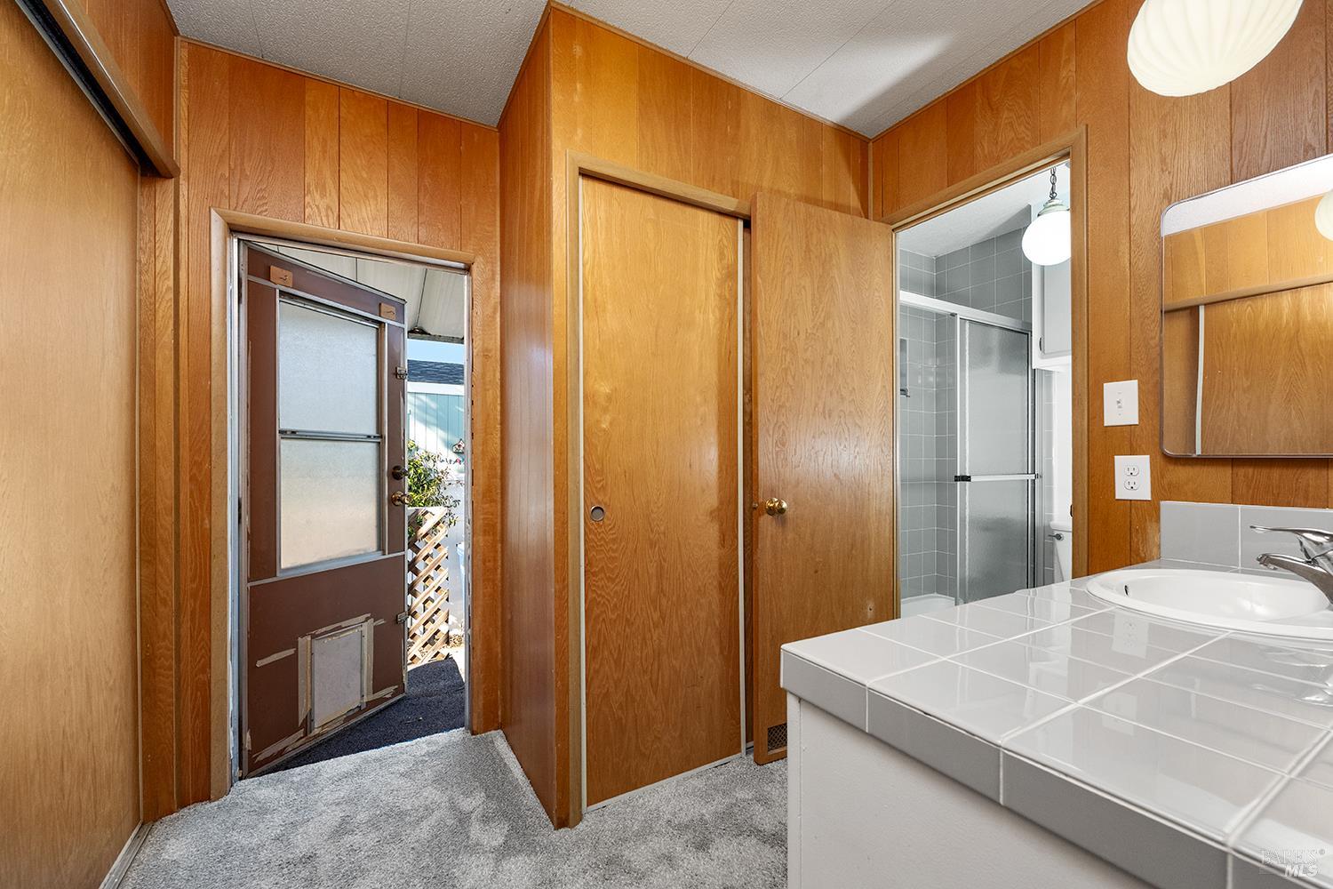 571 NE Birchwood Drive