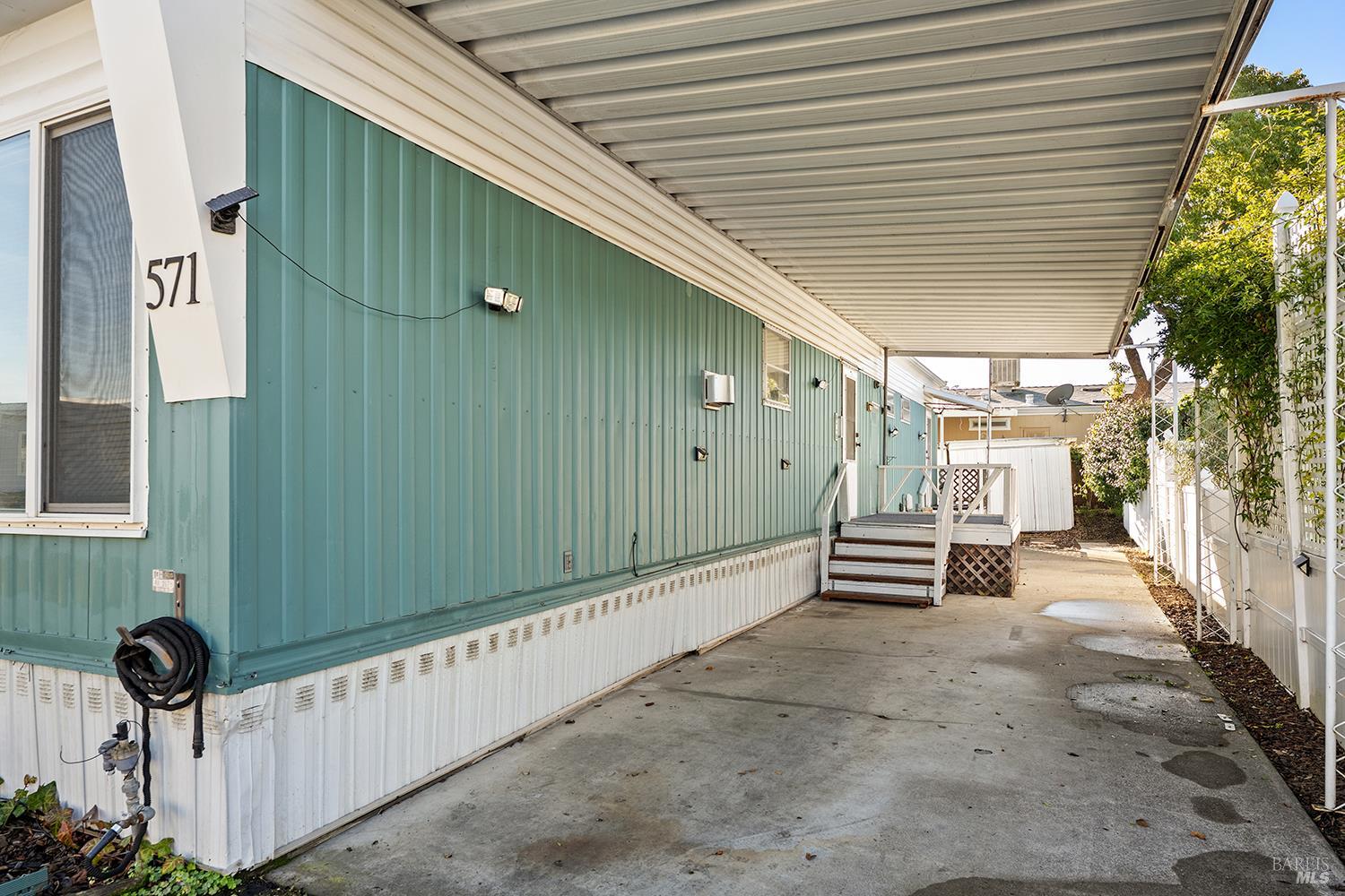 571 NE Birchwood Drive