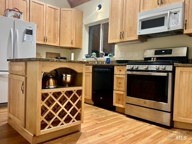 2305 Cazadero Highway