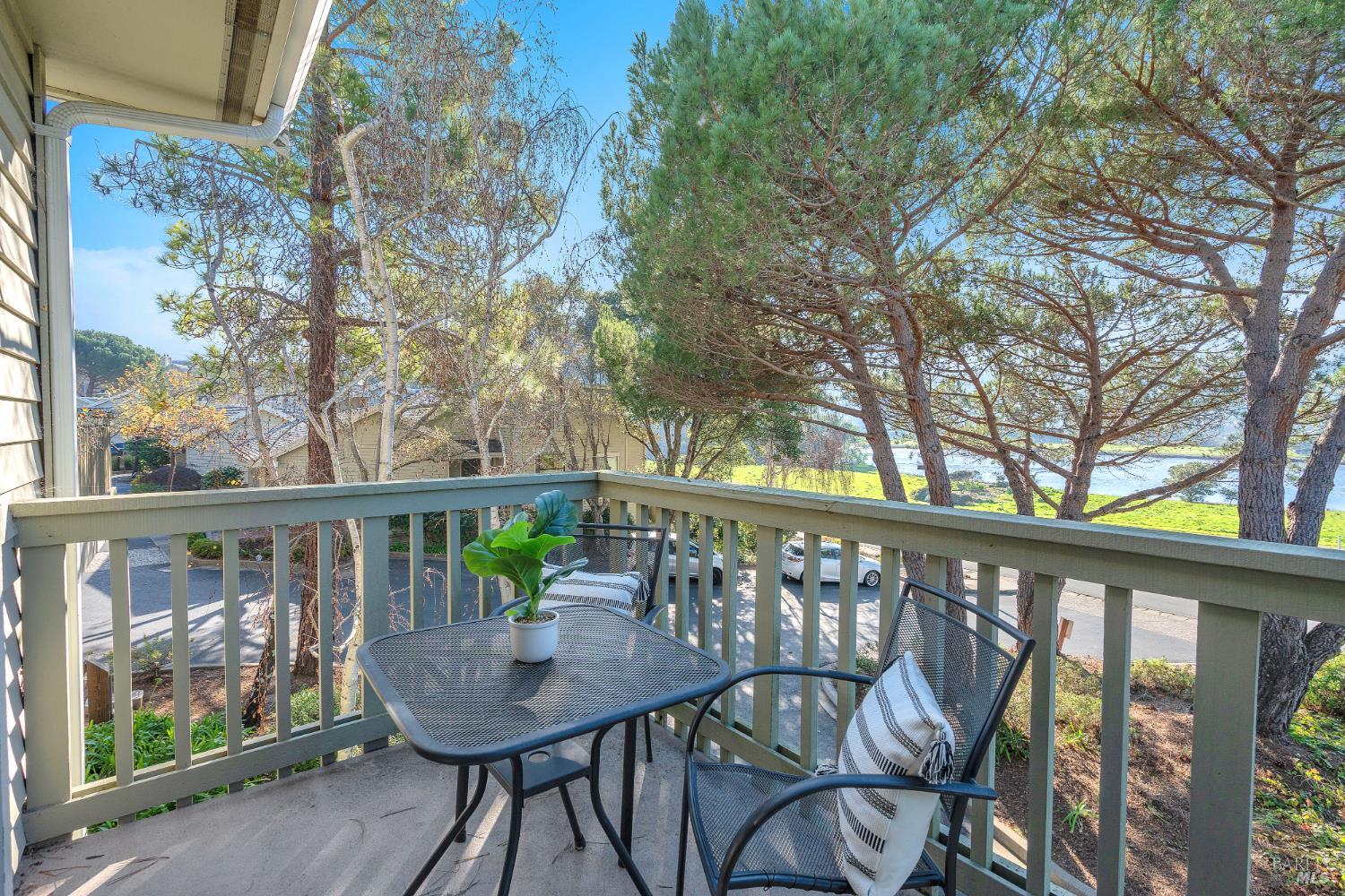 2 Eucalyptus Knoll Street