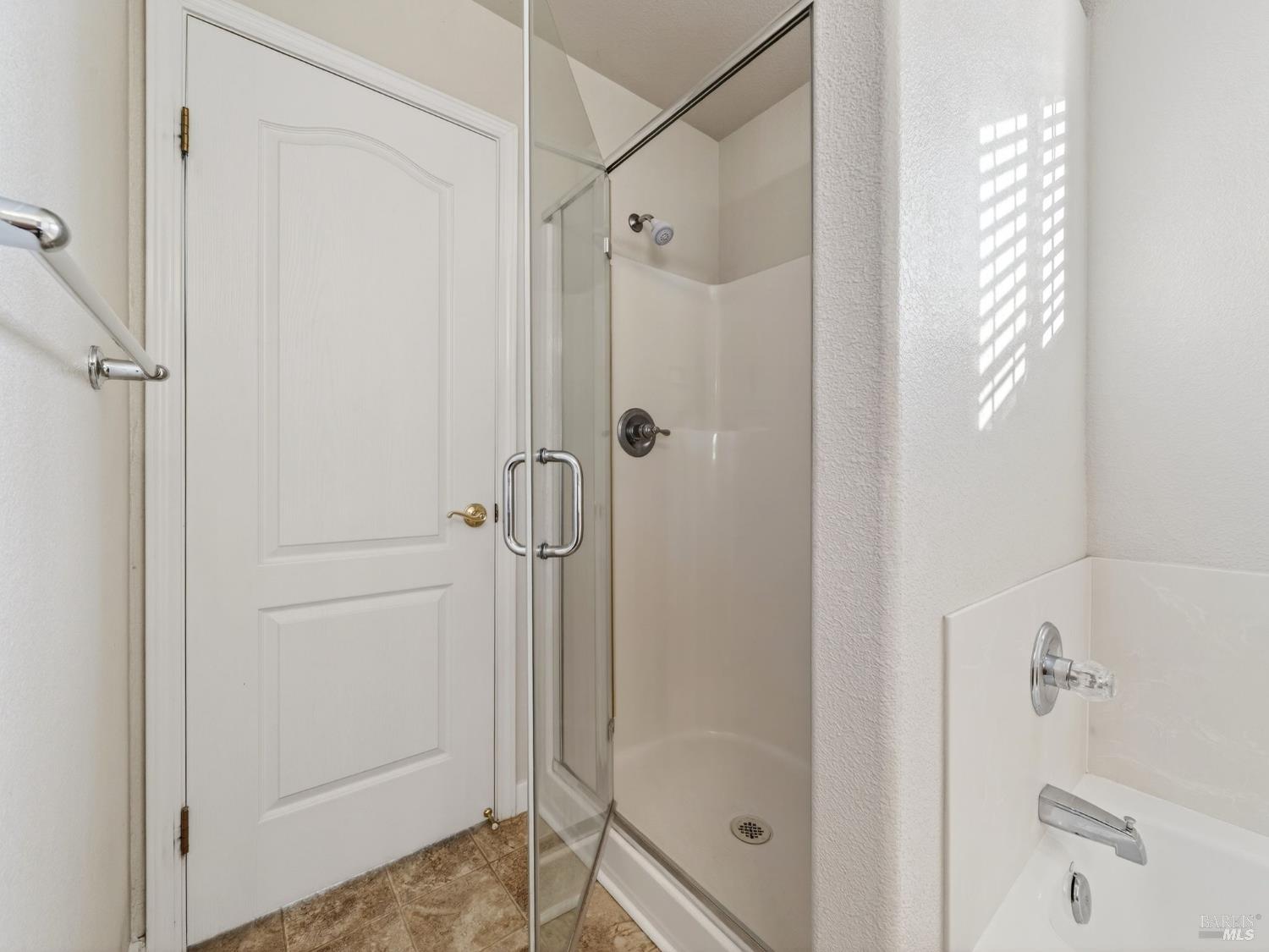 36 W Brookside Drive