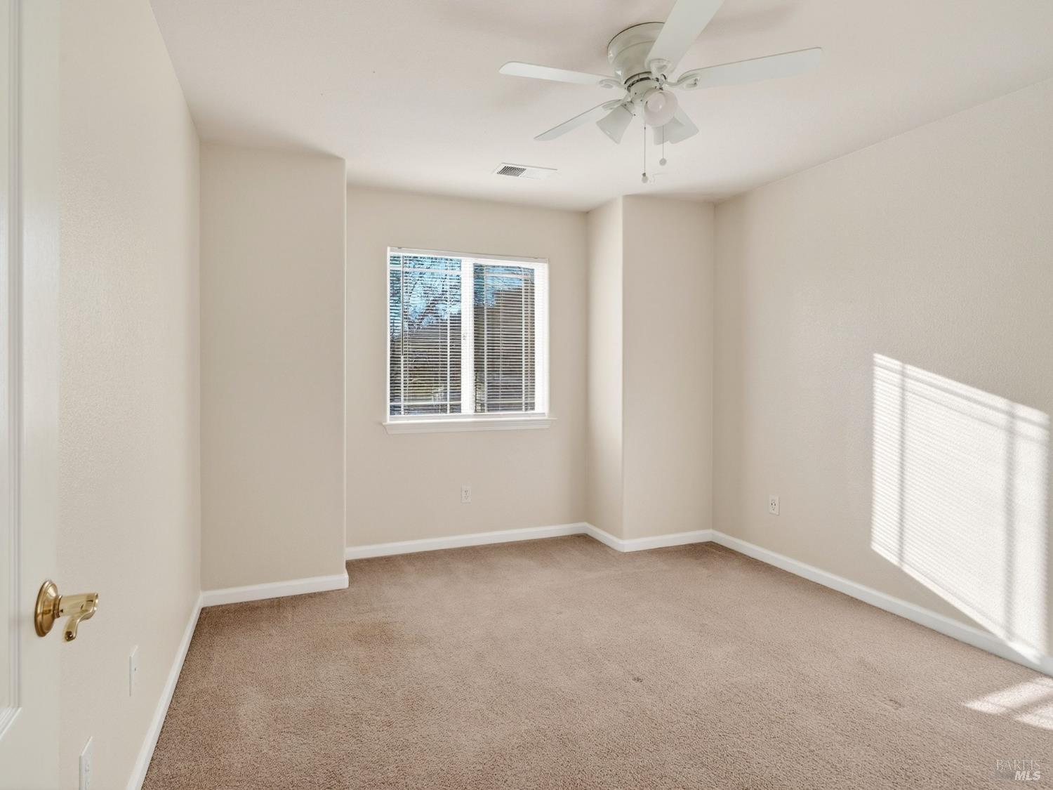 36 W Brookside Drive