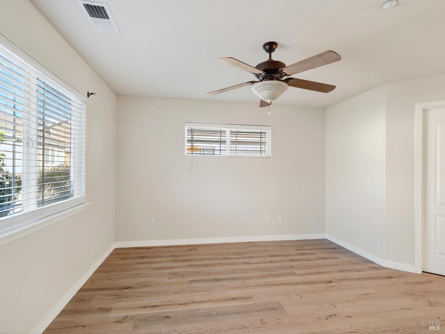 36 W Brookside Drive