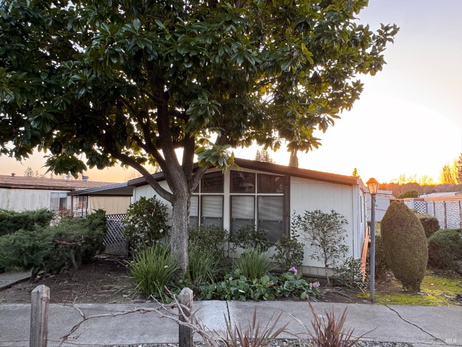 97 Glenoak Court