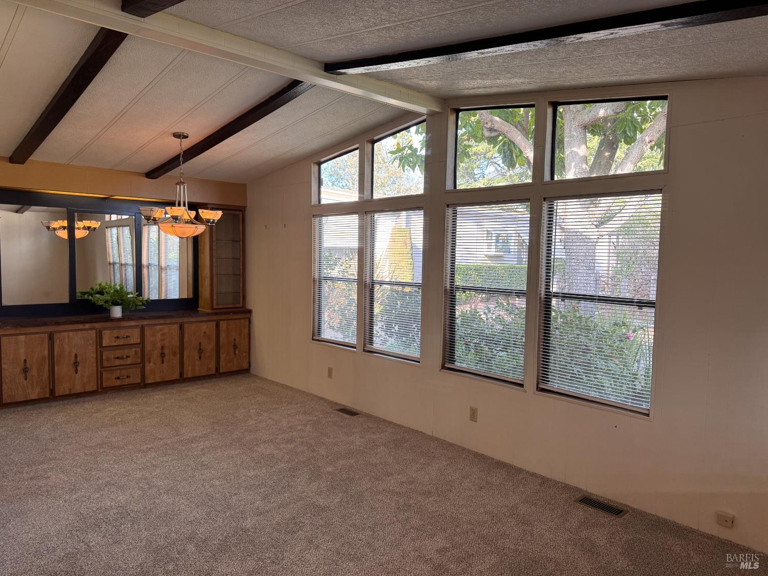 97 Glenoak Court