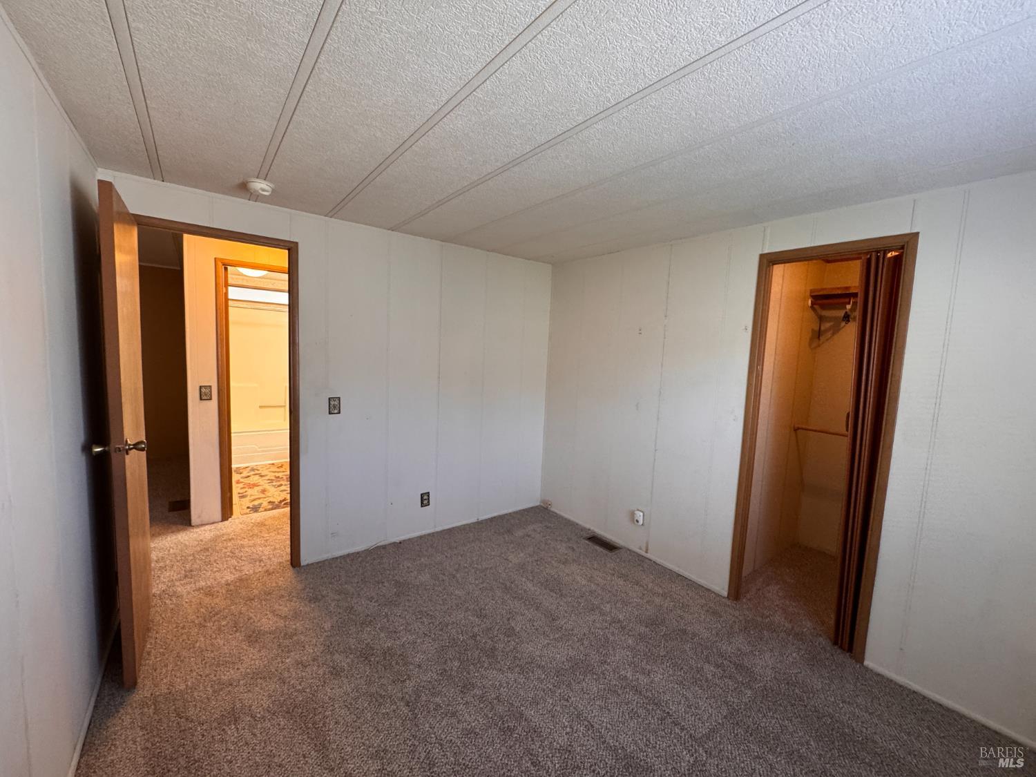 97 Glenoak Court