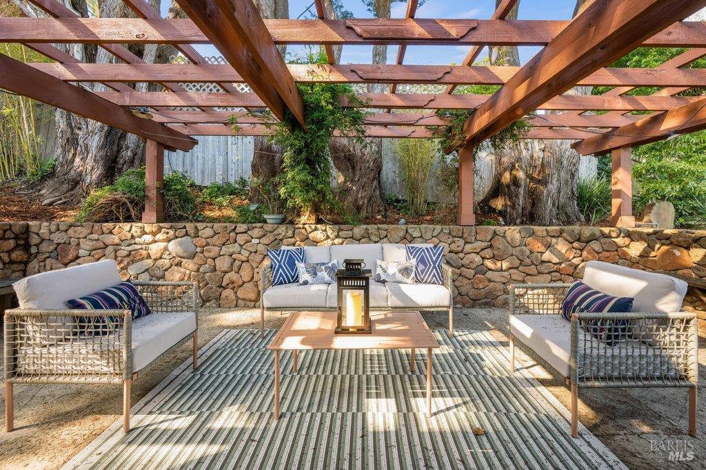 146 Morning Sun Avenue