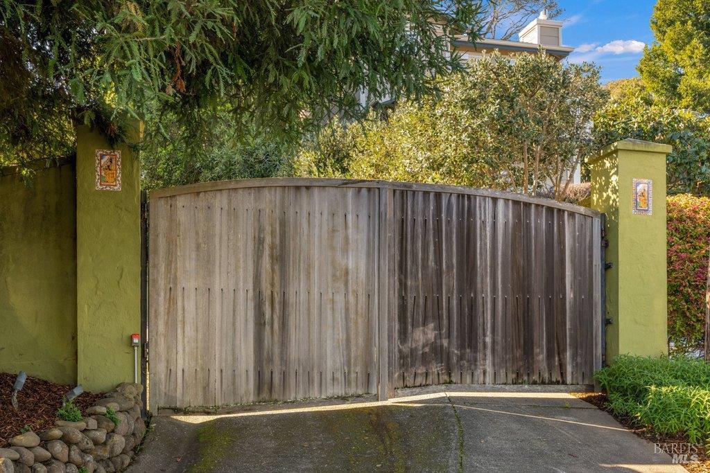 146 Morning Sun Avenue