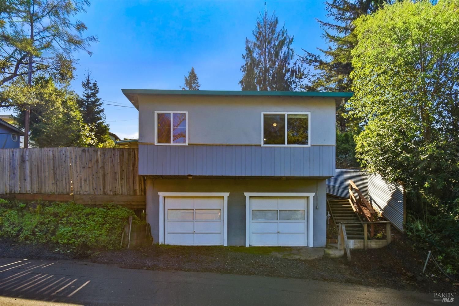 8221 Spring Drive