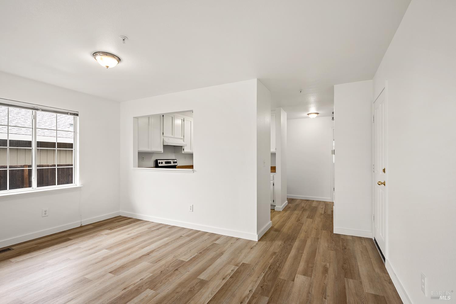 433 University Street