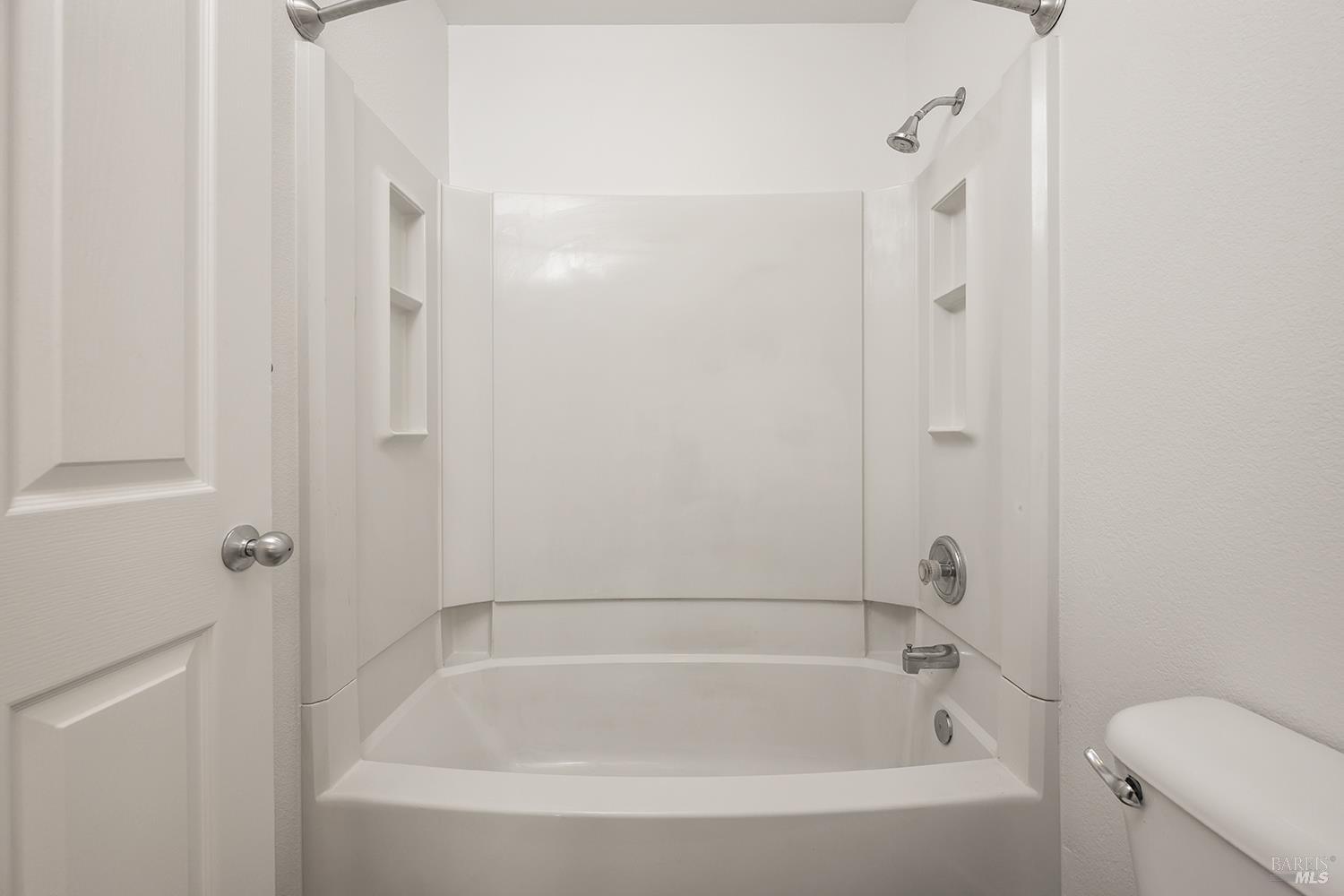 433 University Street