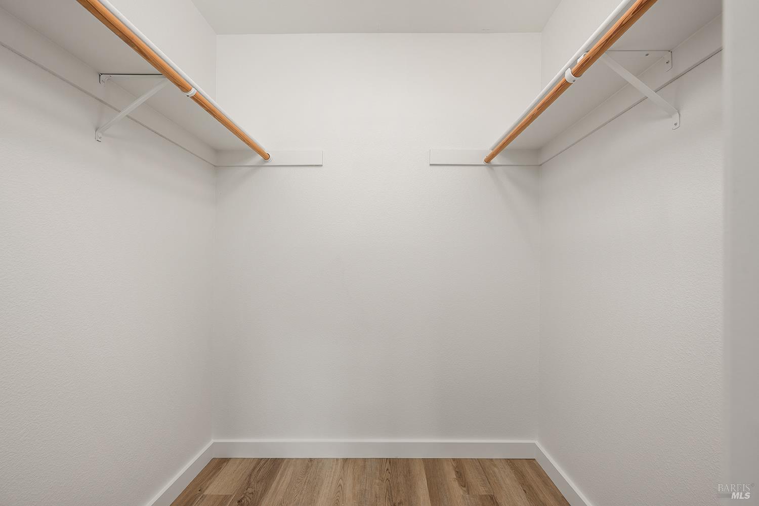 433 University Street