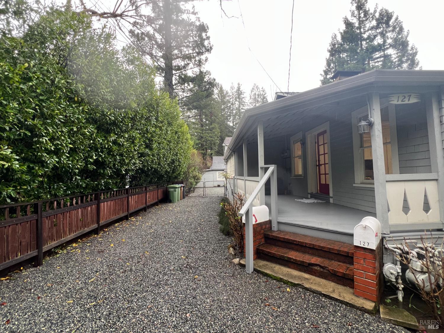 127 Bolinas Avenue