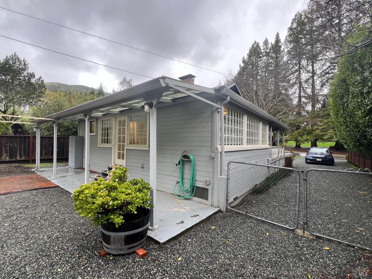 127 Bolinas Avenue