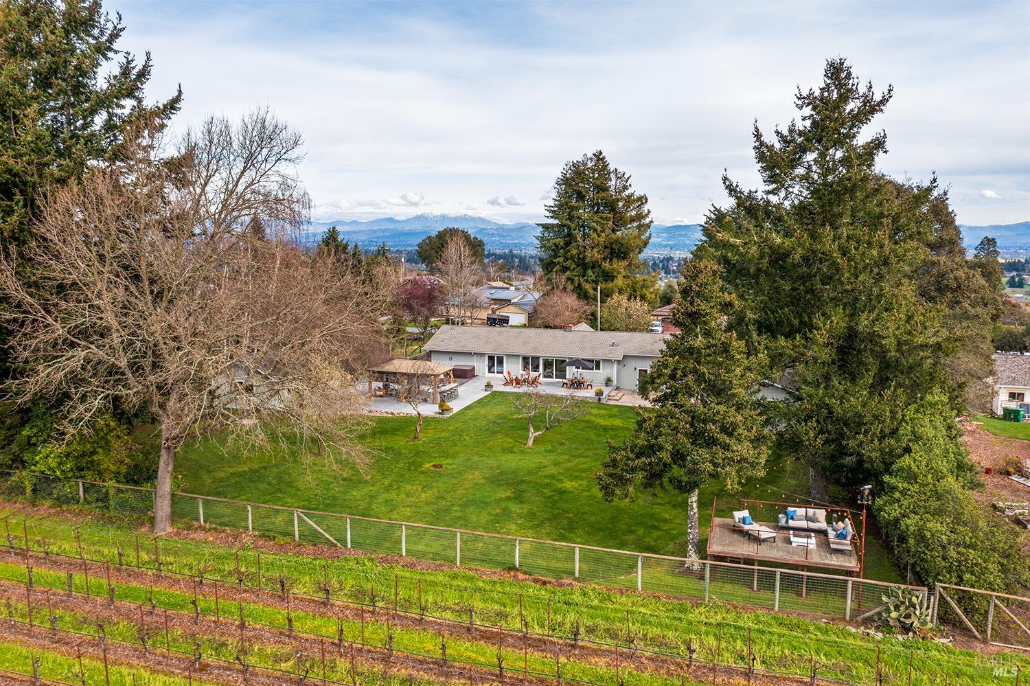 870 Gold Ridge Road