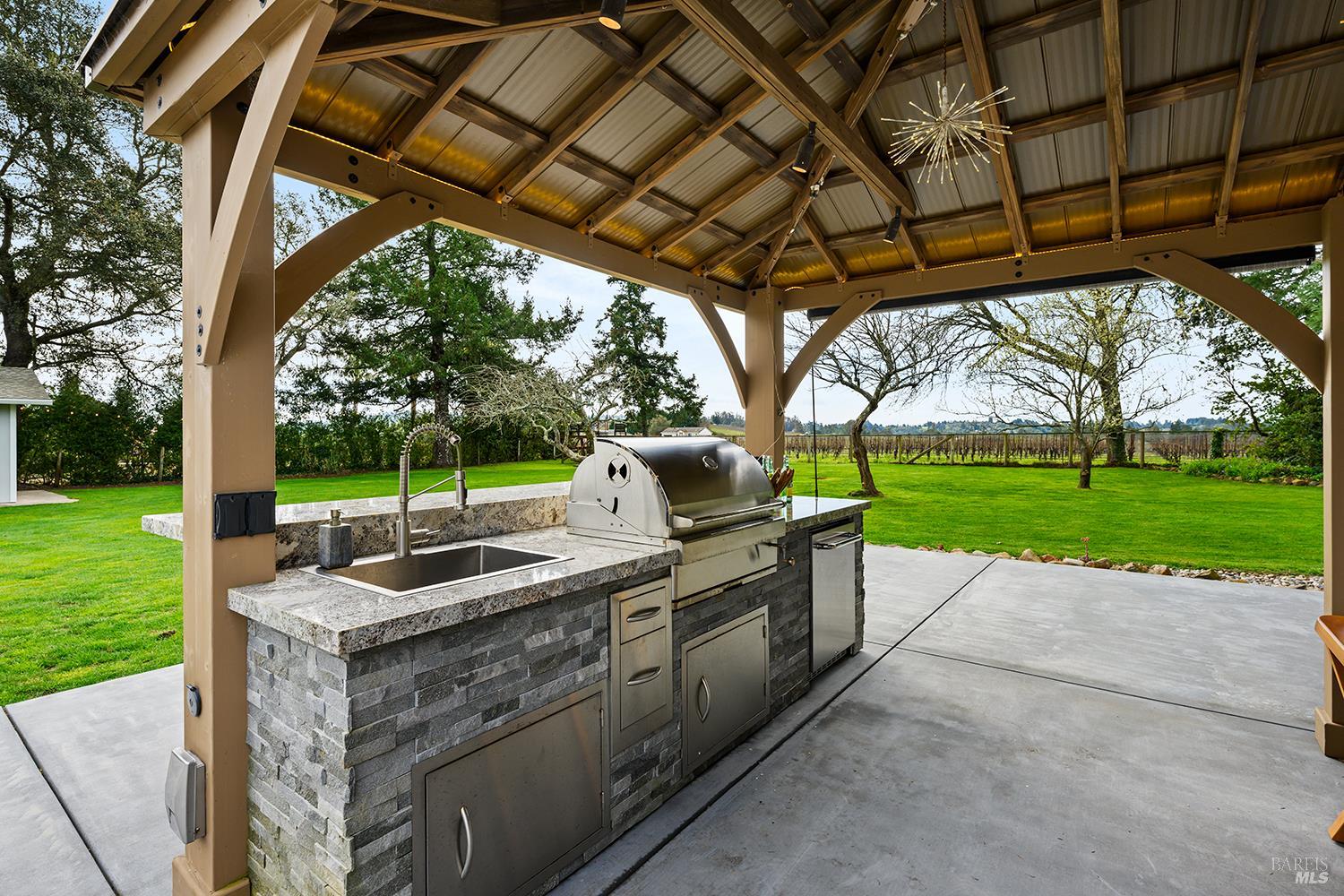 870 Gold Ridge Road