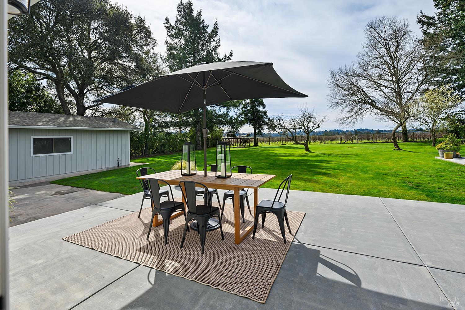 870 Gold Ridge Road