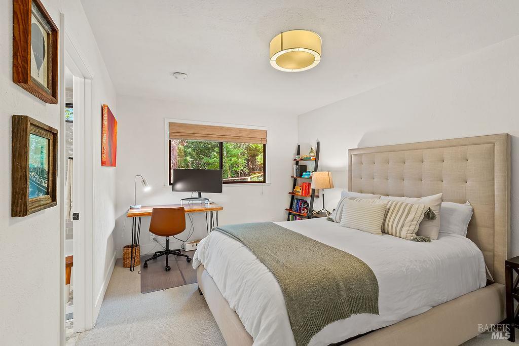 913 Valley View Drive