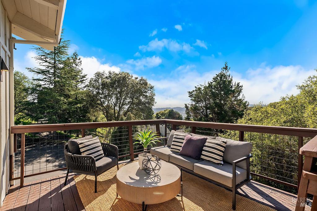 913 Valley View Drive