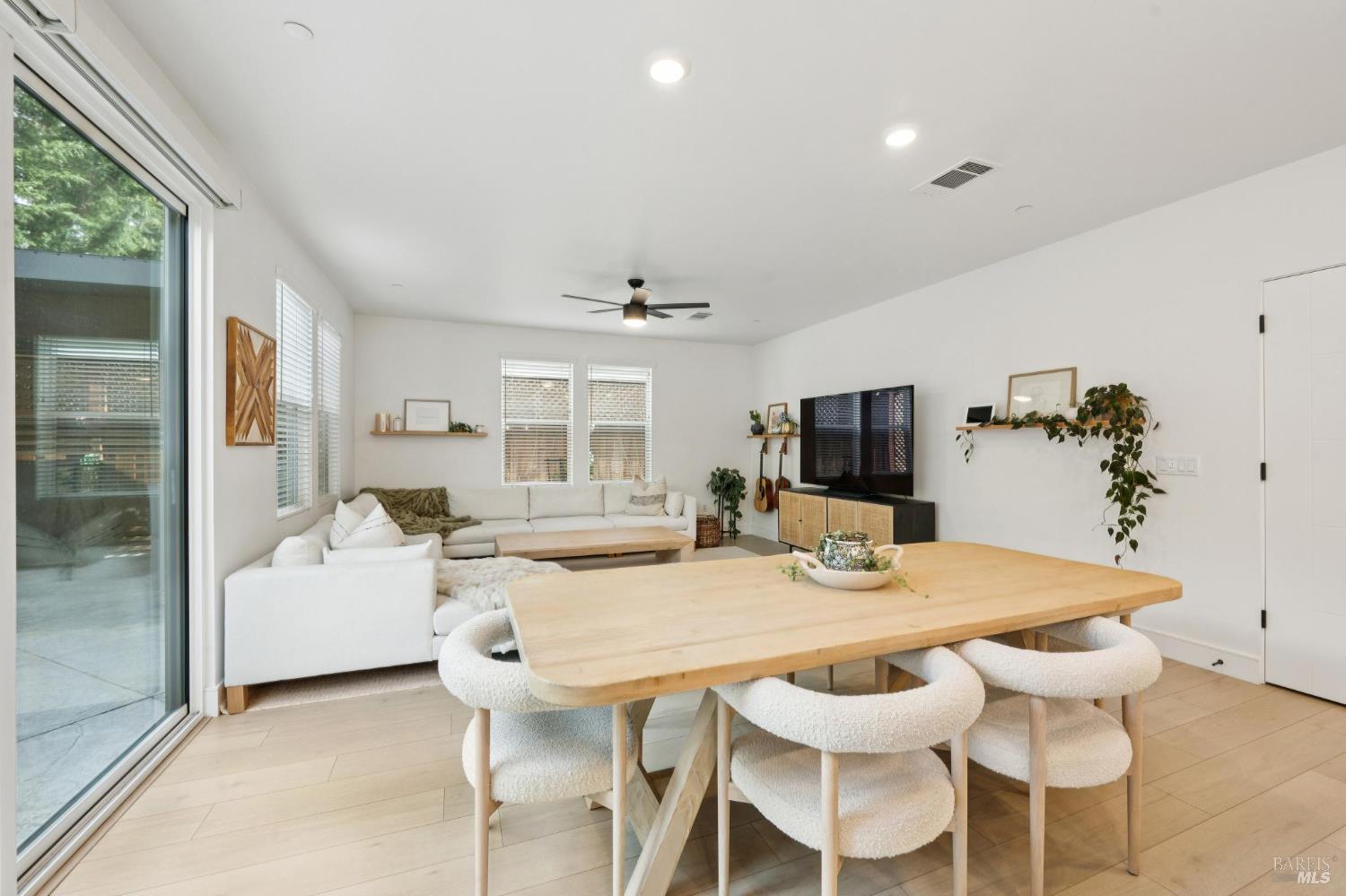 2223 Versaro Drive