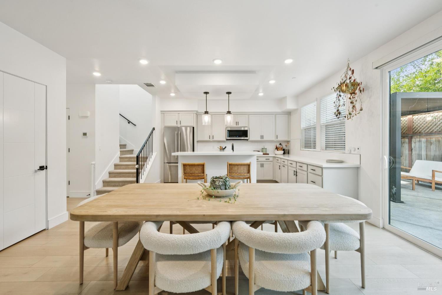 2223 Versaro Drive