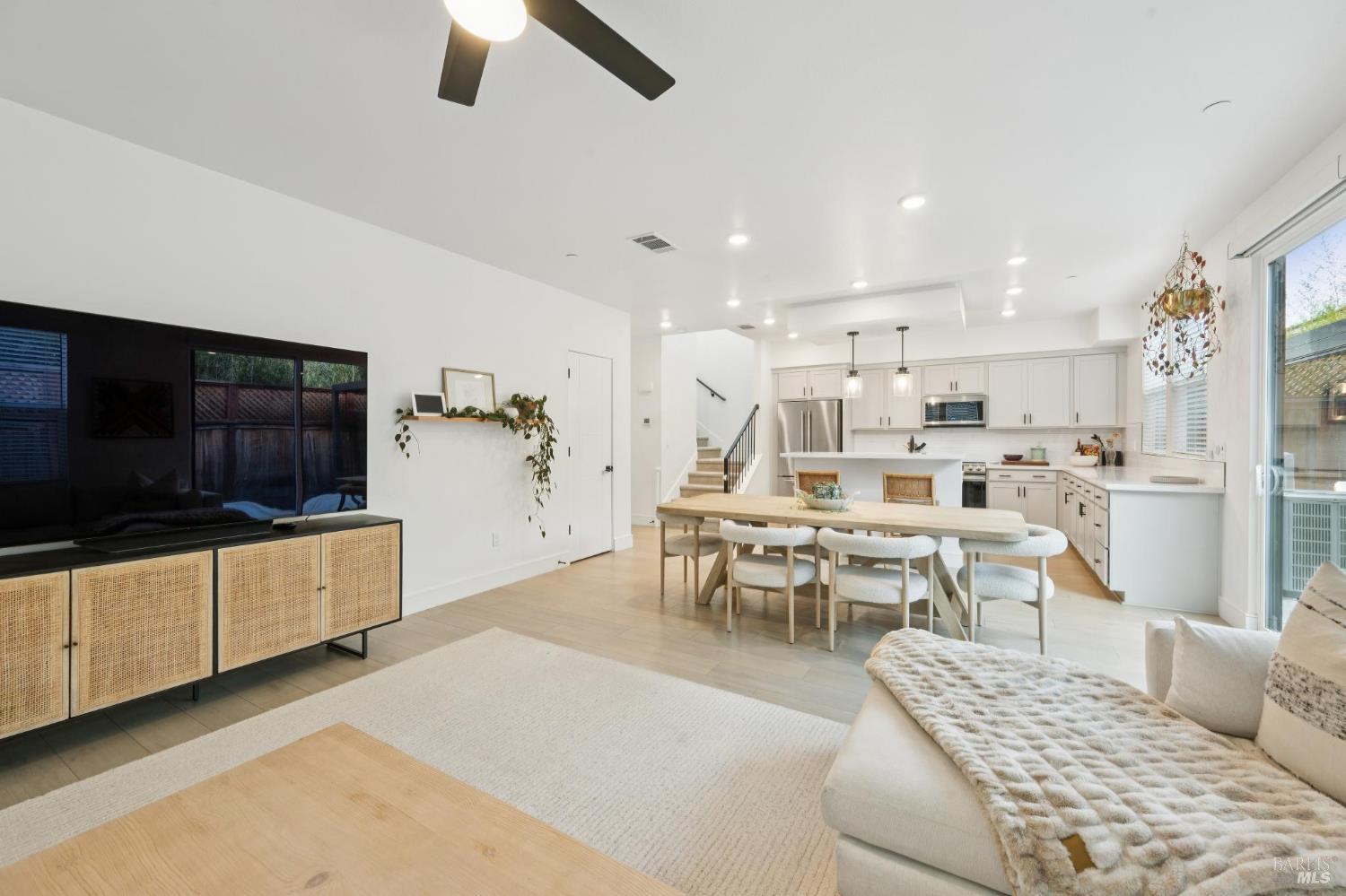 2223 Versaro Drive
