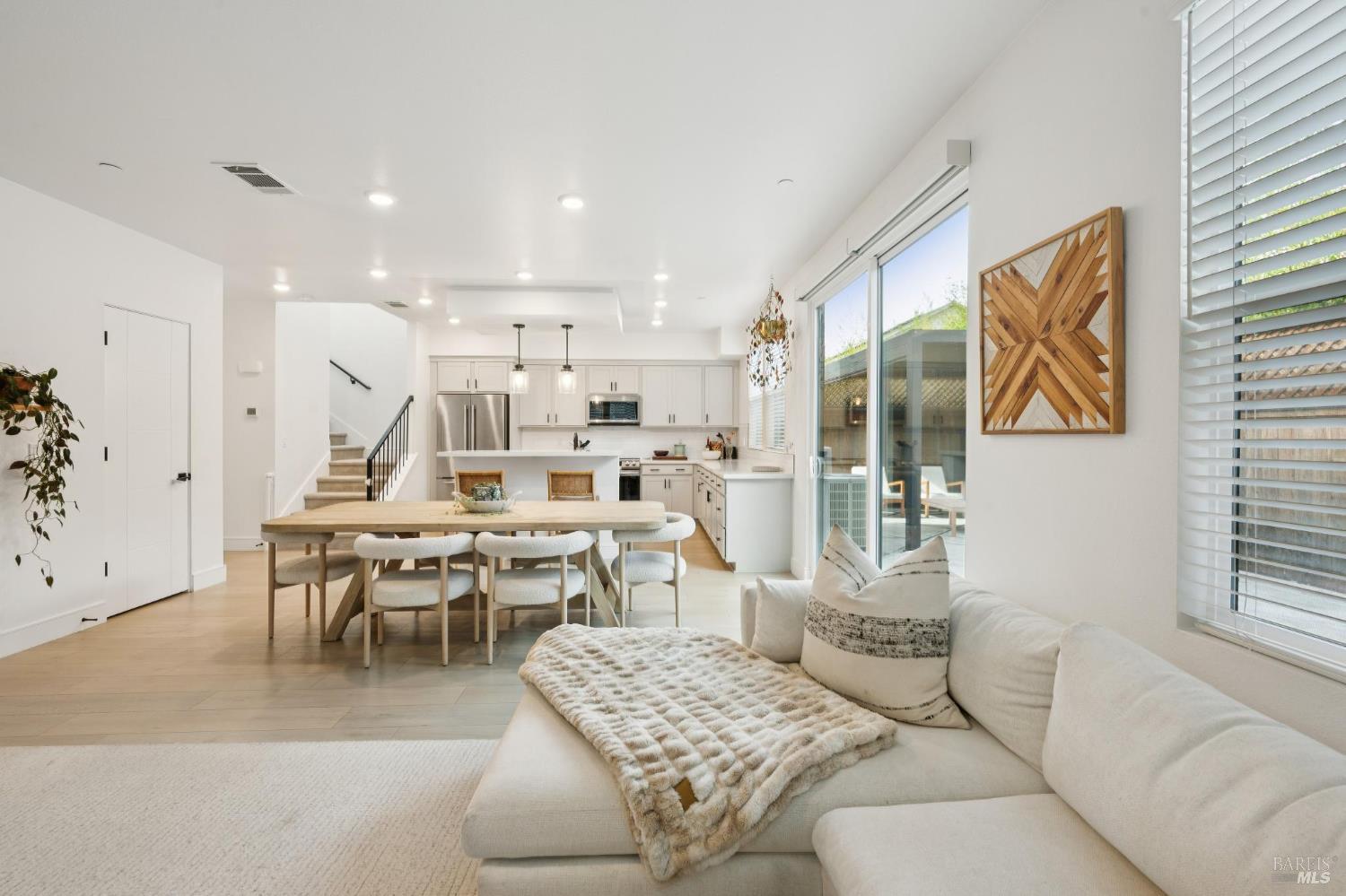2223 Versaro Drive