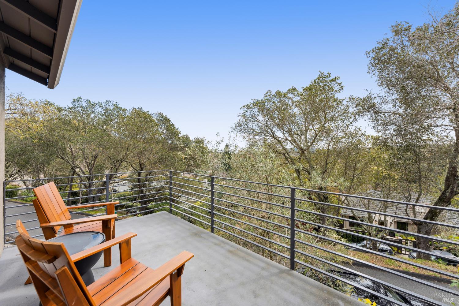 123 Almenar Drive