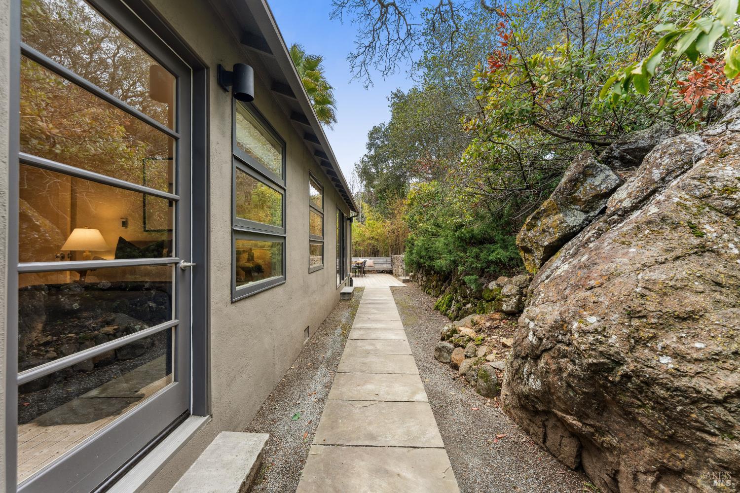 123 Almenar Drive