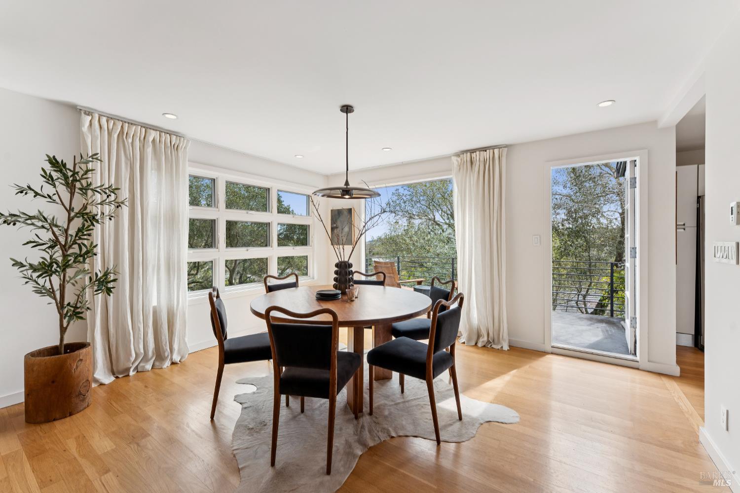 123 Almenar Drive