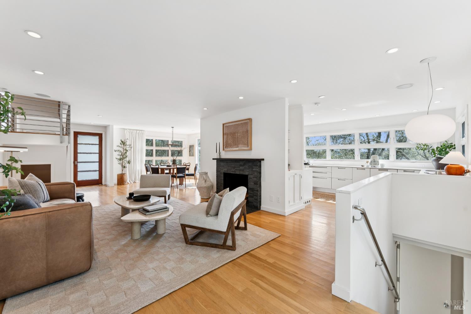 123 Almenar Drive