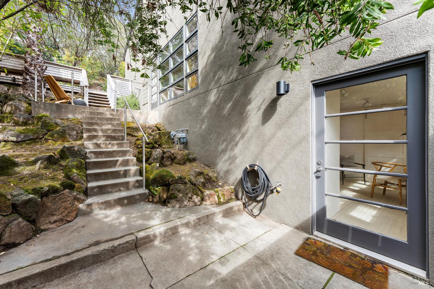 123 Almenar Drive