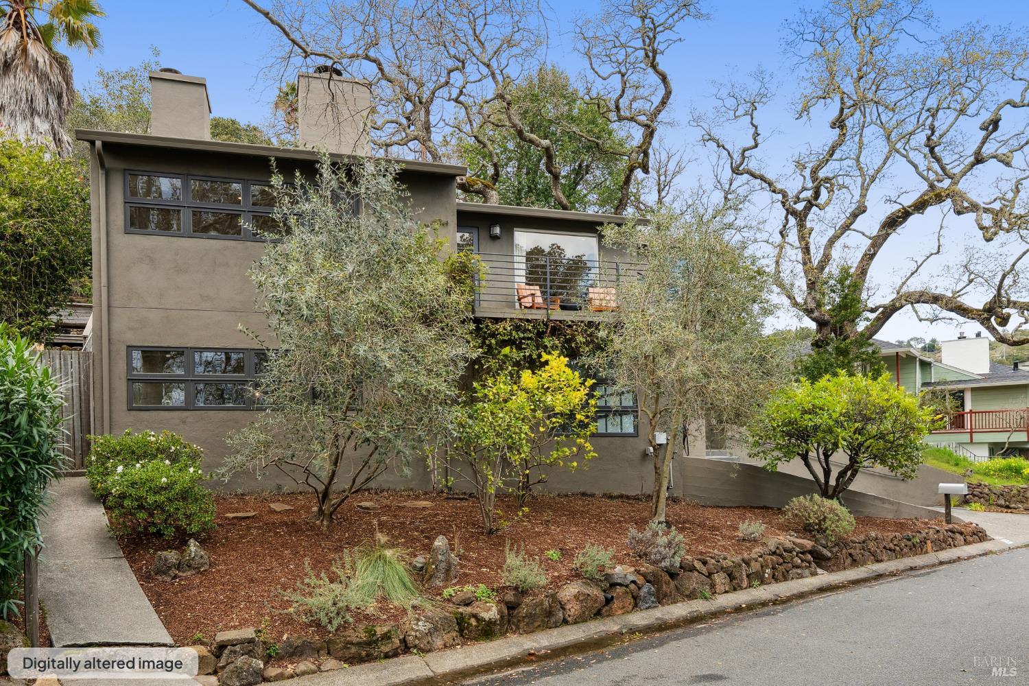 123 Almenar Drive