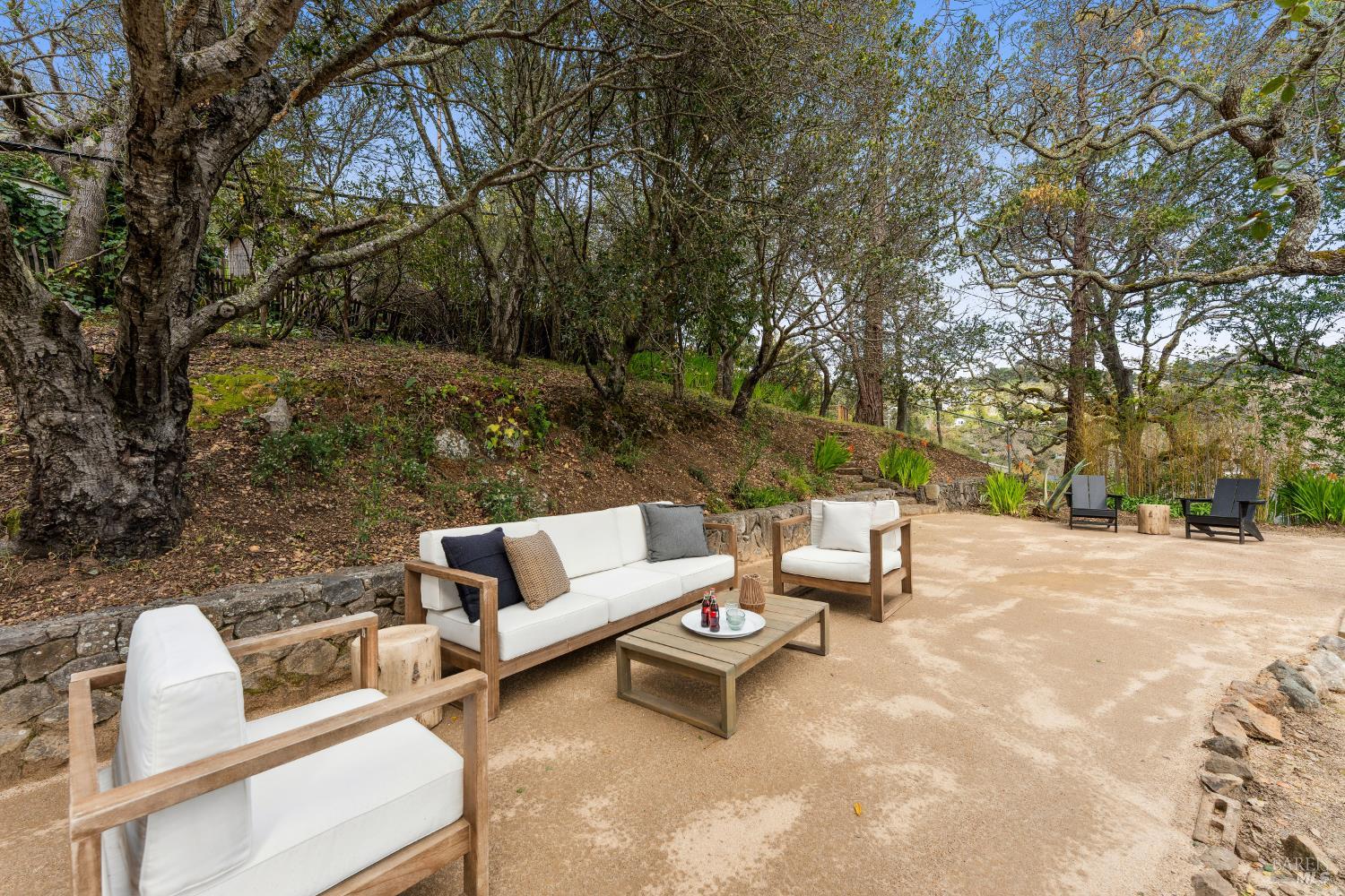 123 Almenar Drive