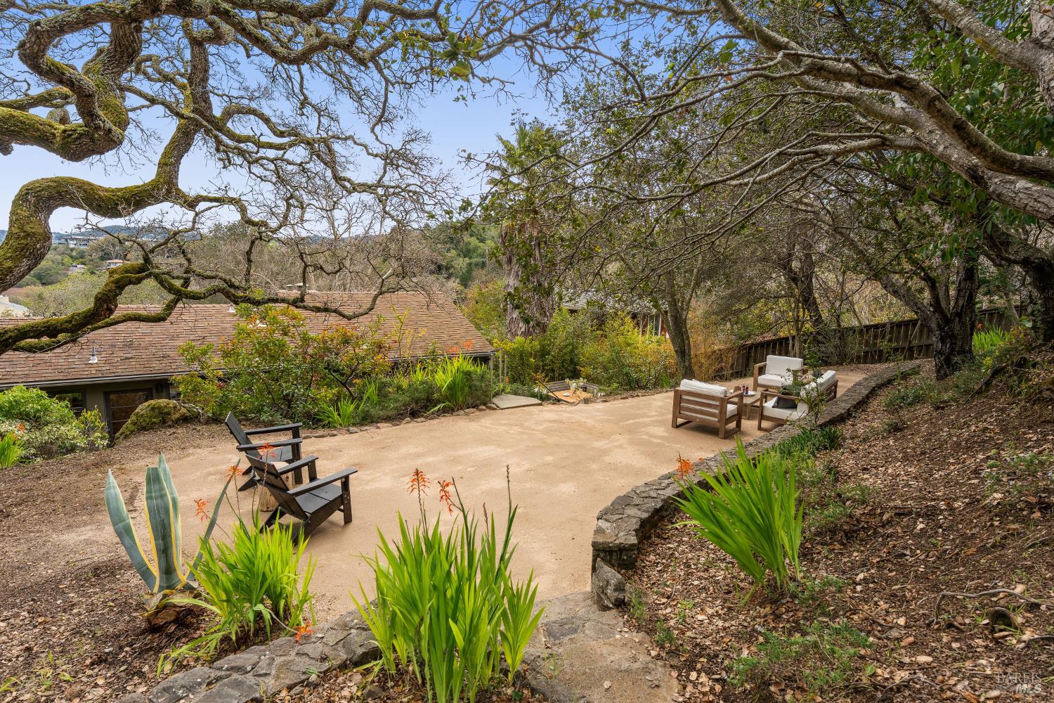 123 Almenar Drive