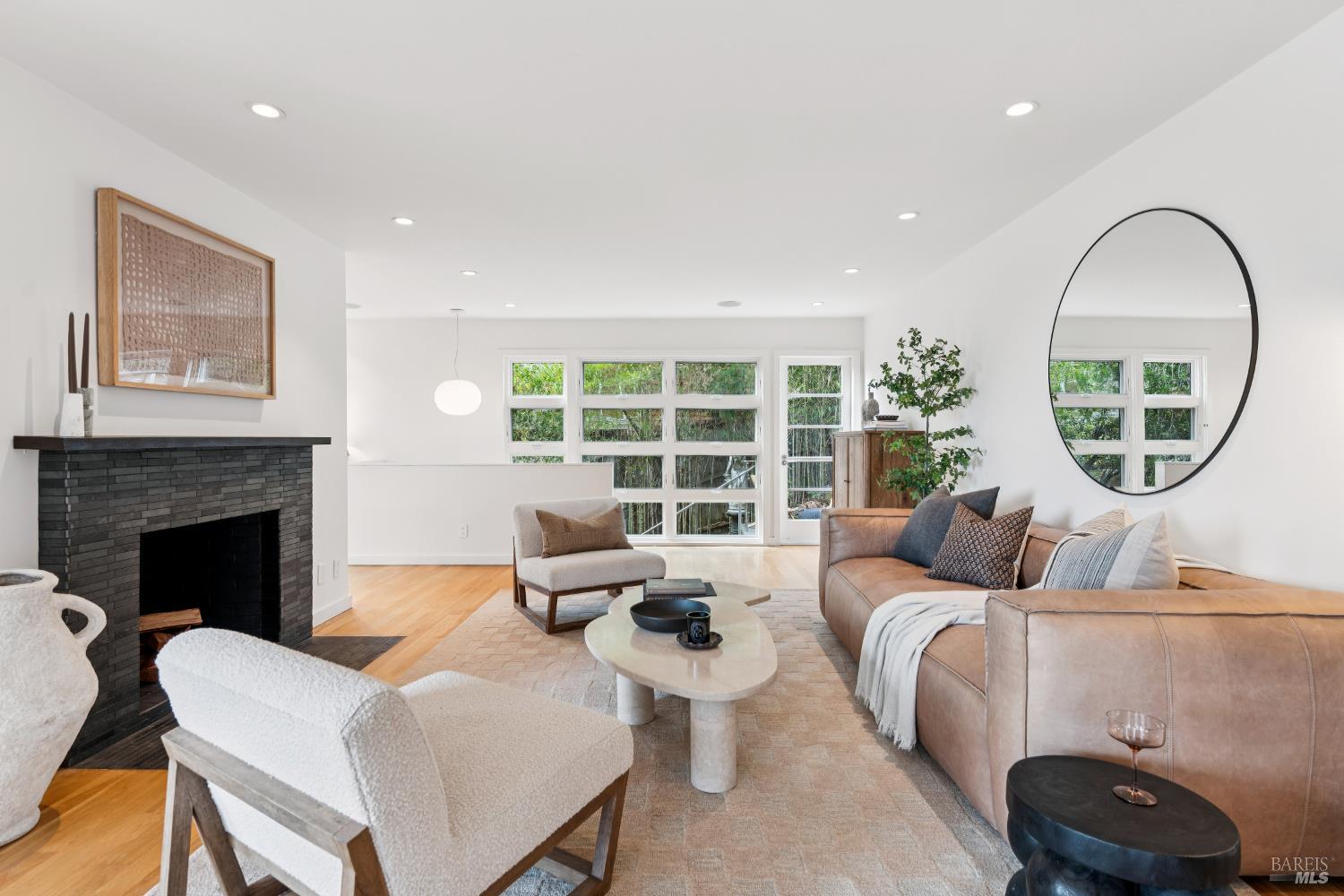 123 Almenar Drive