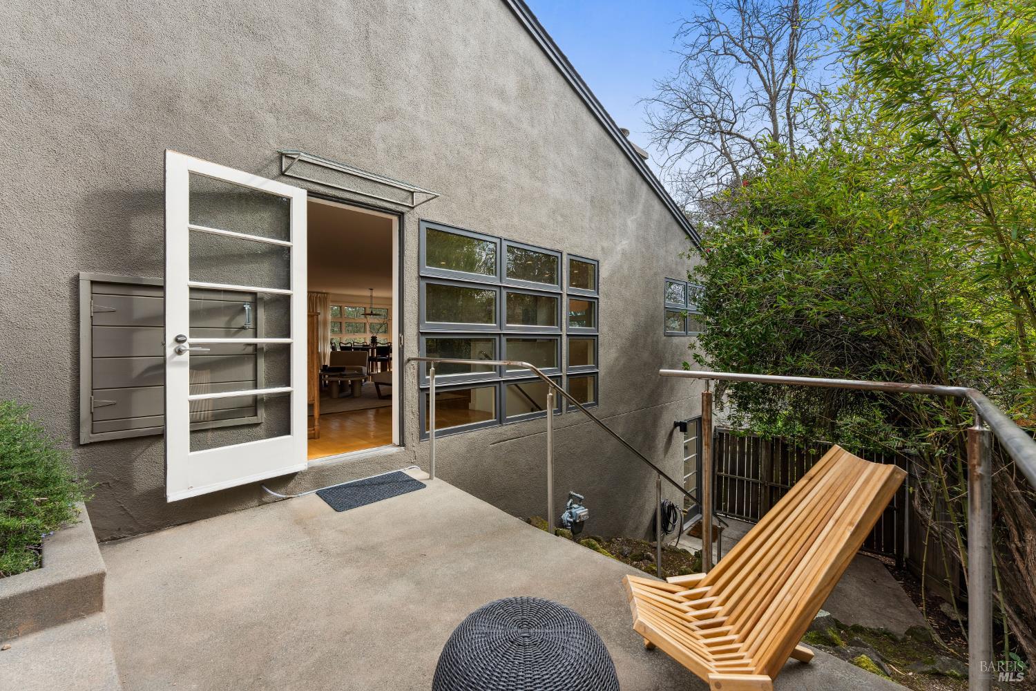 123 Almenar Drive