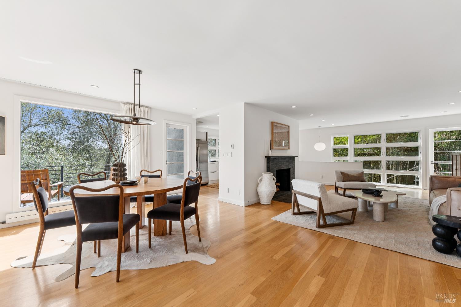 123 Almenar Drive