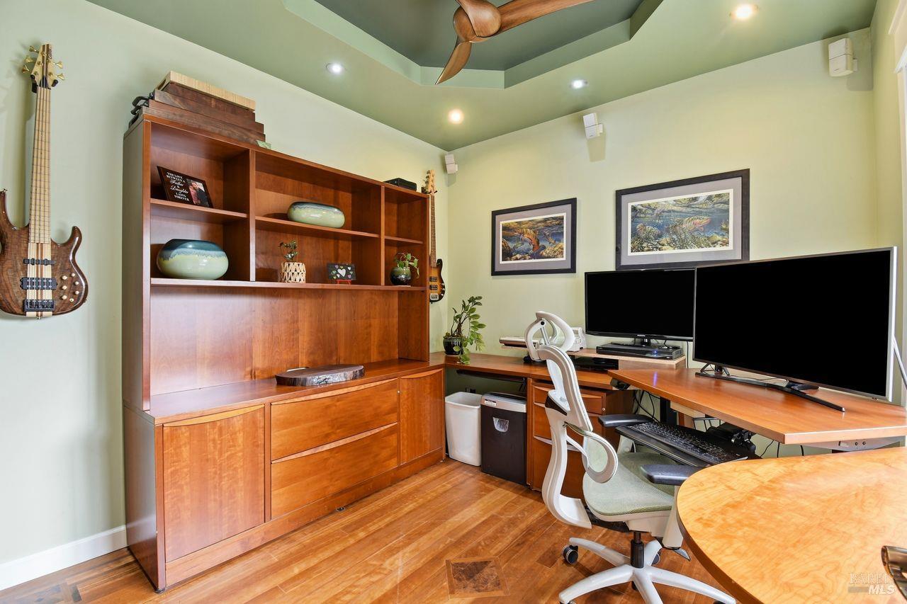 2174 Longhorn Circle