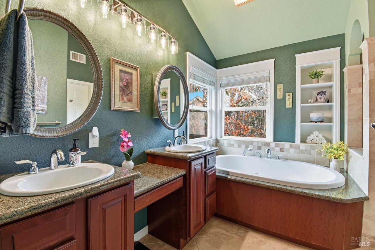 2174 Longhorn Circle