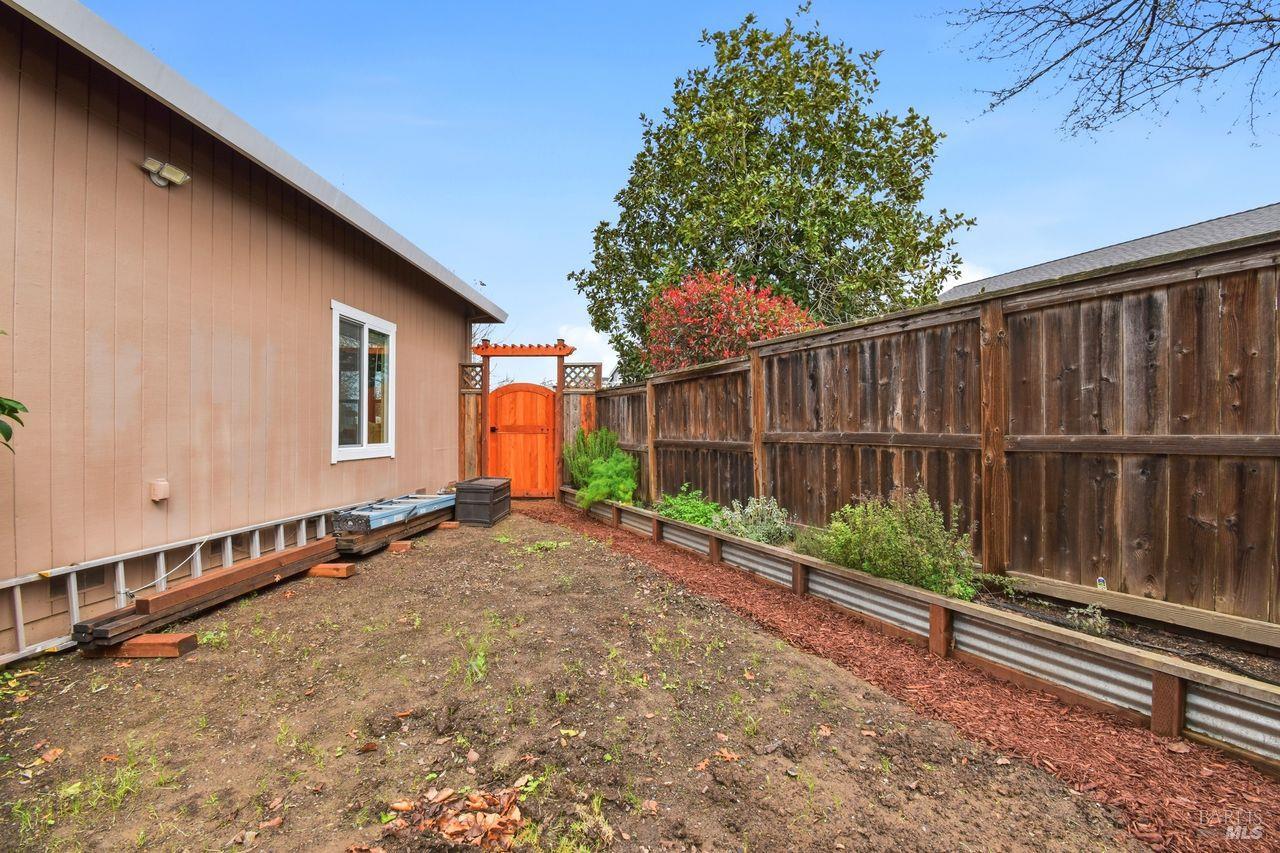 2174 Longhorn Circle