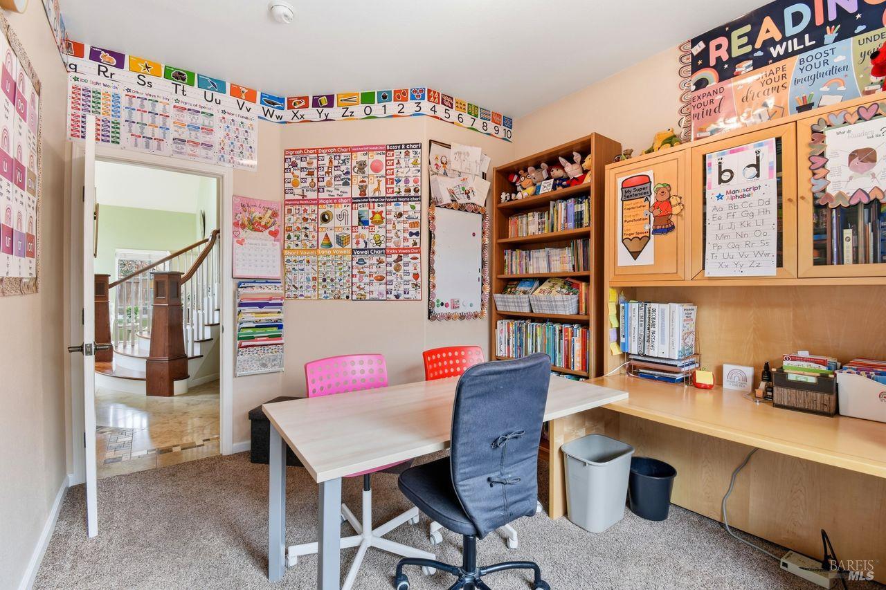 2174 Longhorn Circle