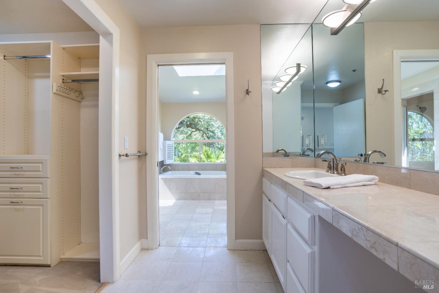 2901 Las Gallinas Avenue