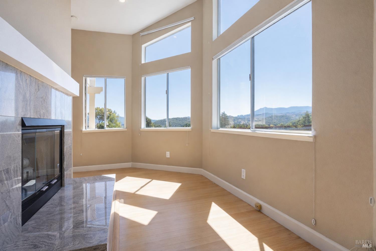 2901 Las Gallinas Avenue